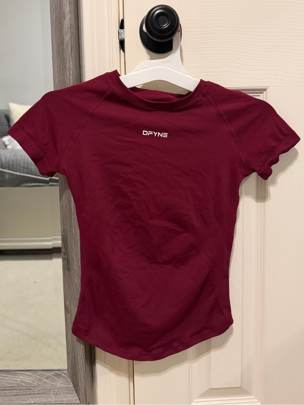impact short sleeve top winter berry